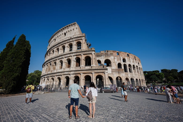 Admiring the exterior of Rome's Colosseum