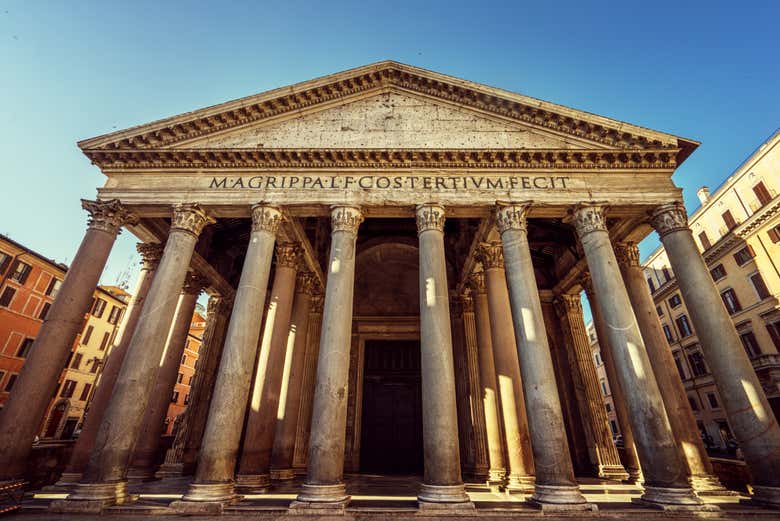 Visit the iconic Pantheon in Rome!